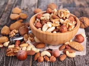 Khám phá các loại đồ ăn vặt ít calo thơm ngon, phù hợp cho người ăn kiêng và kiểm soát cân nặng. Gợi ý những món snack hấp dẫn giúp giảm cảm giác thèm ăn.